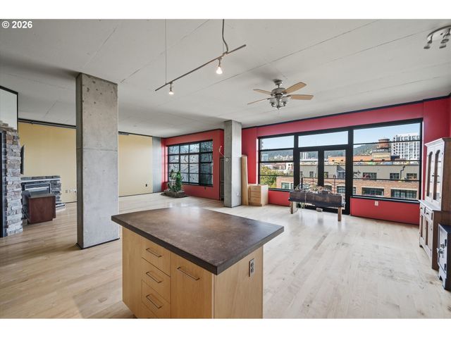 420 Nw 11TH Ave 712, Portland, OR 97209