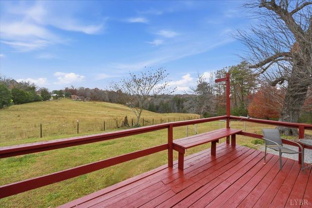 314 Dogwood Lane, Hurt, VA 24563