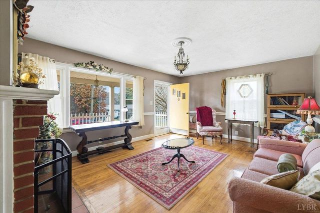 314 Dogwood Lane, Hurt, VA 24563