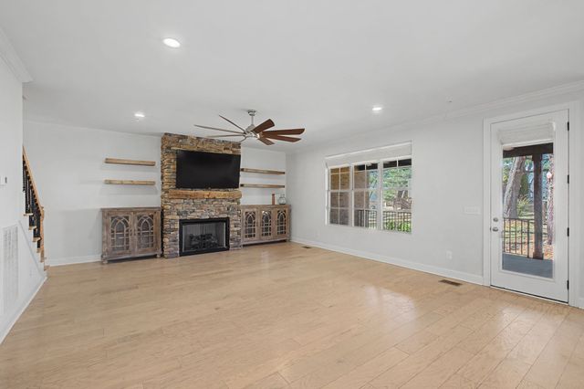 101 Bledsoe Dr, Hendersonville, TN 37075