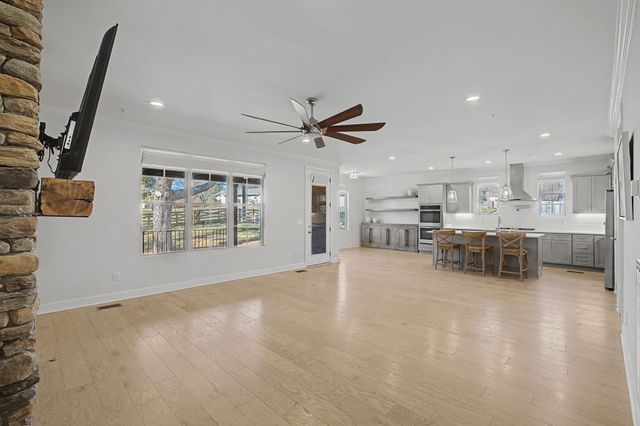 101 Bledsoe Dr, Hendersonville, TN 37075