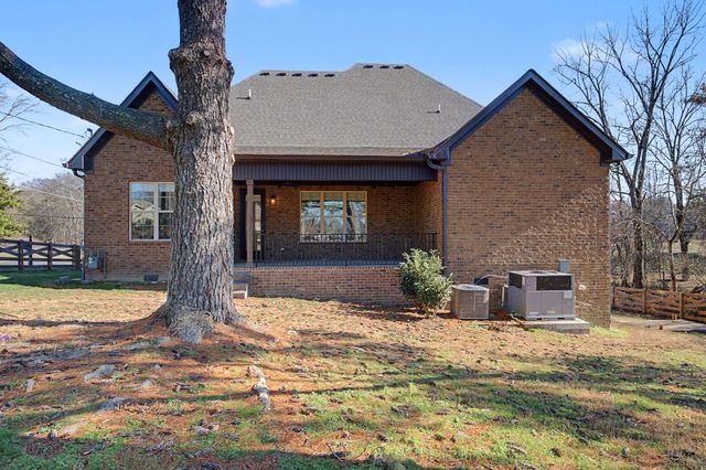 101 Bledsoe Dr, Hendersonville, TN 37075