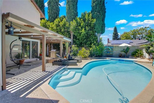 2357 Lawnview Court, Simi Valley, CA 93065