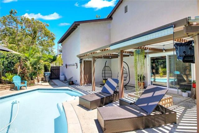 2357 Lawnview Court, Simi Valley, CA 93065