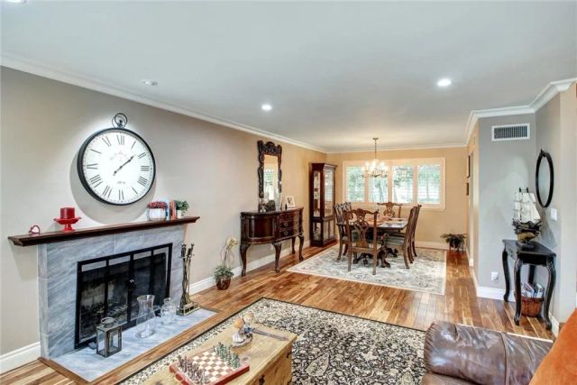 2357 Lawnview Court, Simi Valley, CA 93065