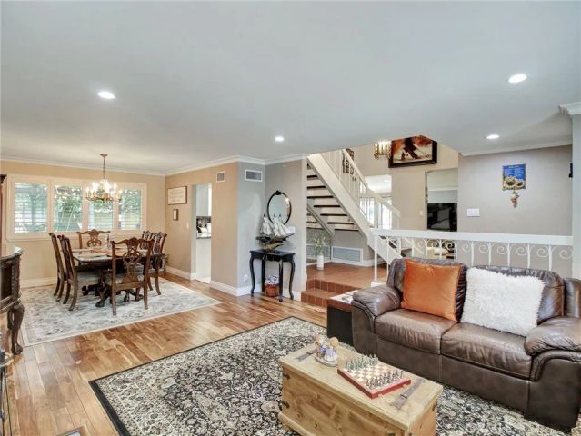 2357 Lawnview Court, Simi Valley, CA 93065