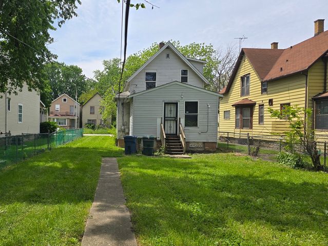 15213 Turlington Avenue, Harvey, IL 60426