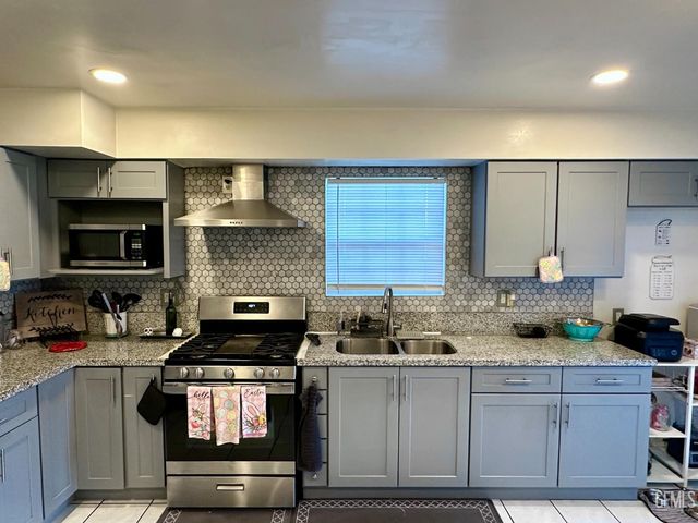 10404 Enger Street, Bakersfield, CA 93312