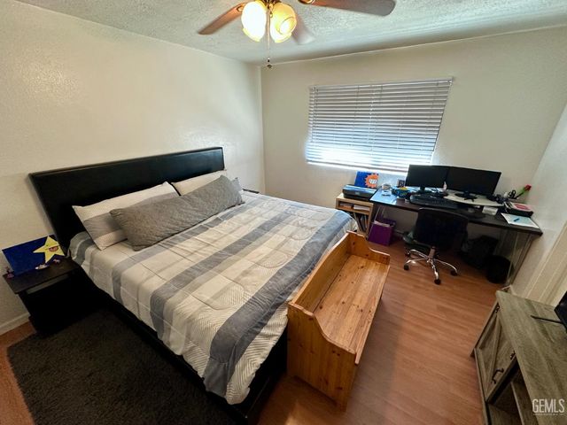 10404 Enger Street, Bakersfield, CA 93312