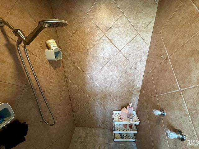 10404 Enger Street, Bakersfield, CA 93312