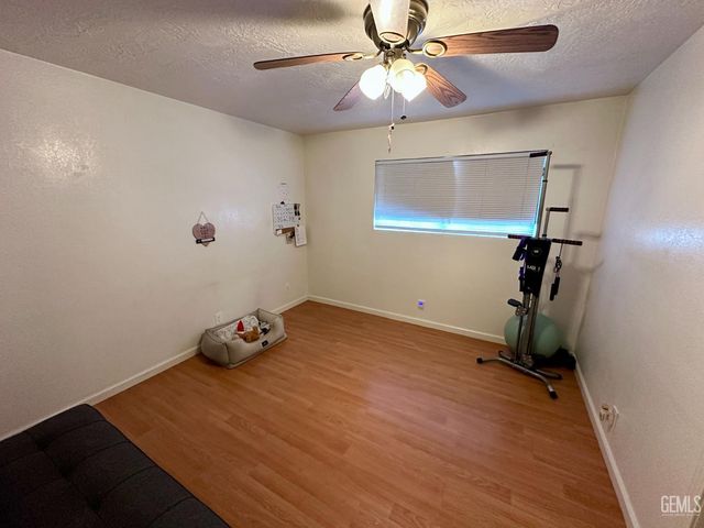 10404 Enger Street, Bakersfield, CA 93312