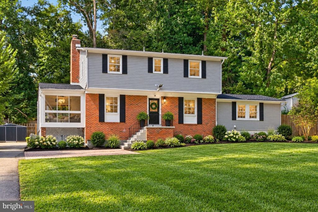 9524 3RD PL, Lorton, VA 22079