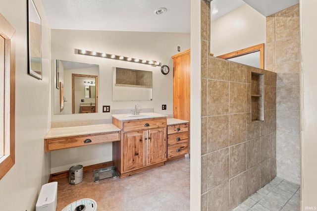 1160 Poplar Street, Huntington, IN 46750