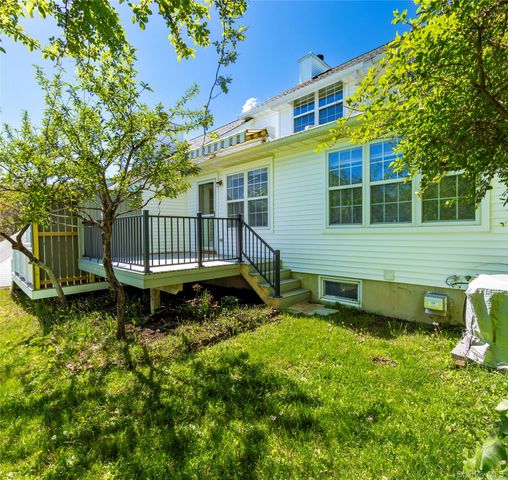 12 John Kane Court, Pawling, NY 12564