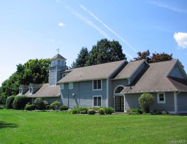 12 John Kane Court, Pawling, NY 12564