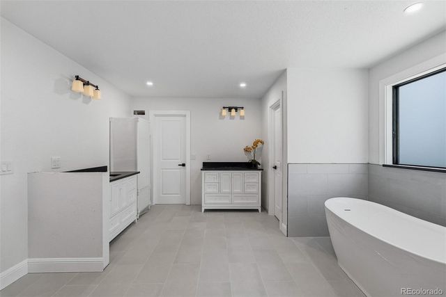 5557 S Hillside Street, Greenwood Village, CO 80111