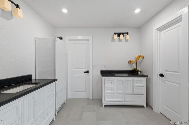 5557 S Hillside Street, Greenwood Village, CO 80111