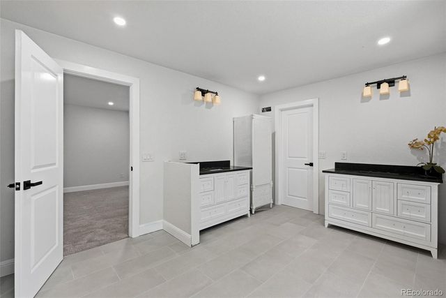 5557 S Hillside Street, Greenwood Village, CO 80111