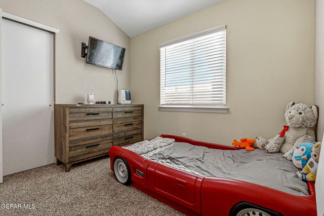 10128 Red Valley, Socorro, TX 79927