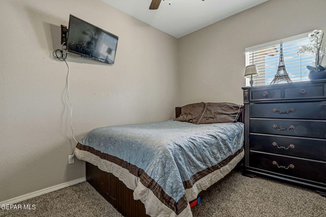 10128 Red Valley, Socorro, TX 79927