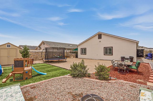 10128 Red Valley, Socorro, TX 79927