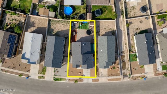 10128 Red Valley, Socorro, TX 79927