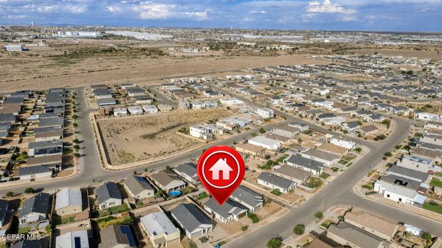 10128 Red Valley, Socorro, TX 79927
