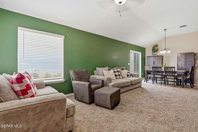 10128 Red Valley, Socorro, TX 79927