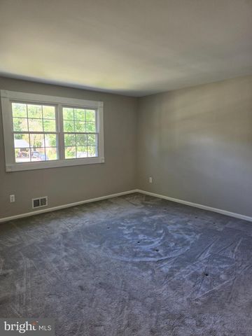 6703 HUNTSMAN BLVD, Springfield, VA 22152