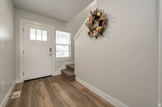 5907 S CROWN PARK CV, Kearns, UT 84118