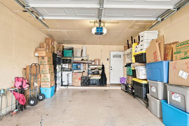 11819 Meadow Lane Drive, Warren, MI 48093
