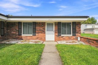 11819 Meadow Lane Drive, Warren, MI 48093