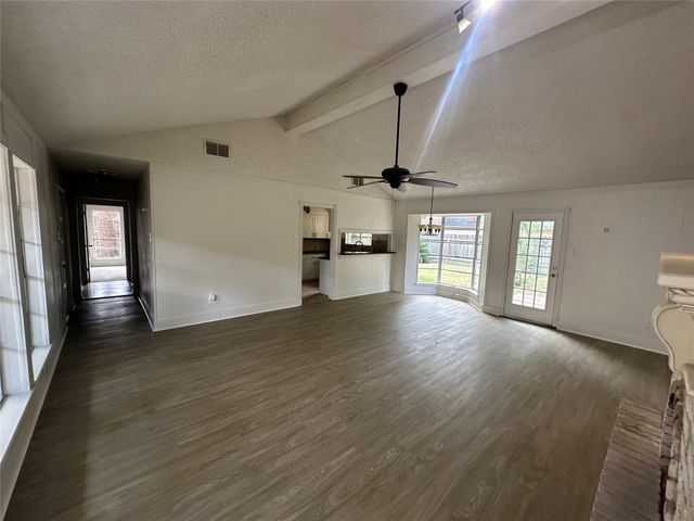 743 Voyager Drive, Houston, TX 77062