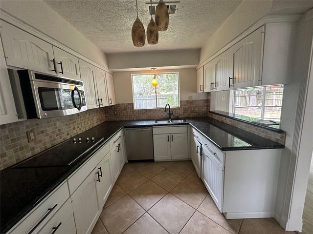 743 Voyager Drive, Houston, TX 77062
