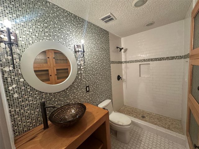 743 Voyager Drive, Houston, TX 77062