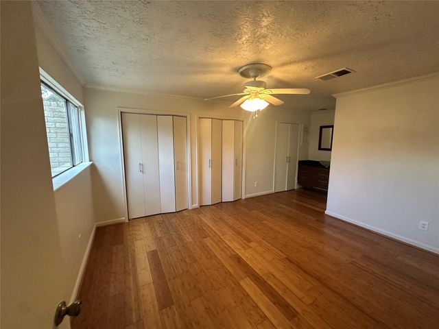743 Voyager Drive, Houston, TX 77062