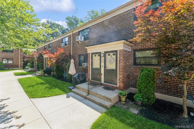 217-22A 73rd Avenue Upper, Oakland Gardens, NY 11364