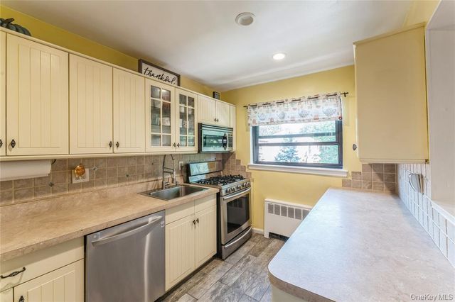 217-22A 73rd Avenue Upper, Oakland Gardens, NY 11364