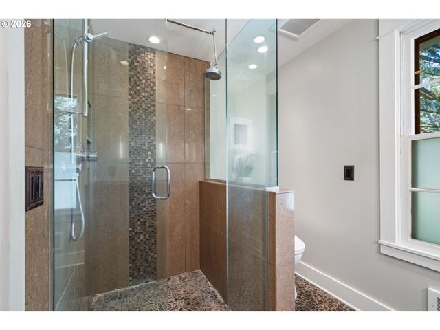 27017 Ne 44TH St, Camas, WA 98607