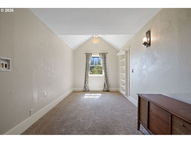 27017 Ne 44TH St, Camas, WA 98607
