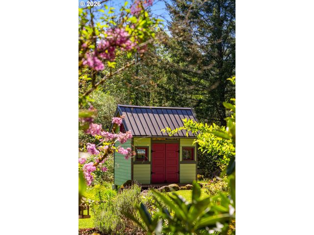 27017 Ne 44TH St, Camas, WA 98607