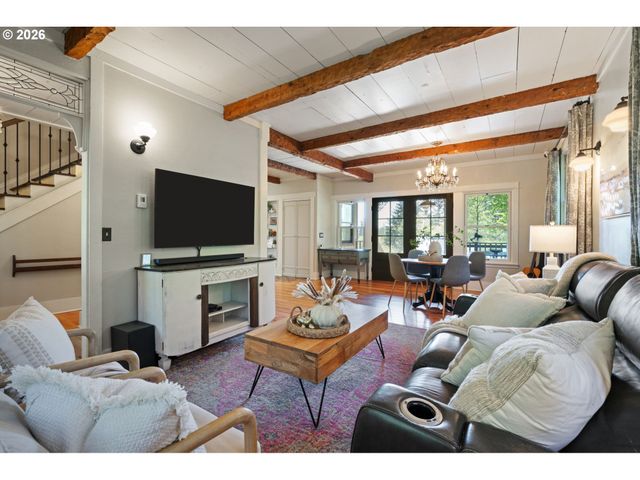 27017 Ne 44TH St, Camas, WA 98607