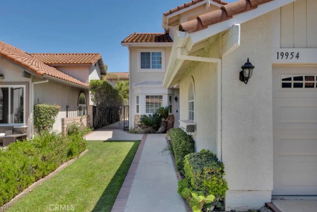 19954 Crystal Hills Lane, Porter Ranch, CA 91326