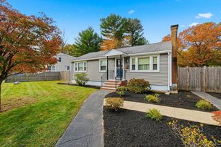 3 Bradford Rd, Reading, MA 01867