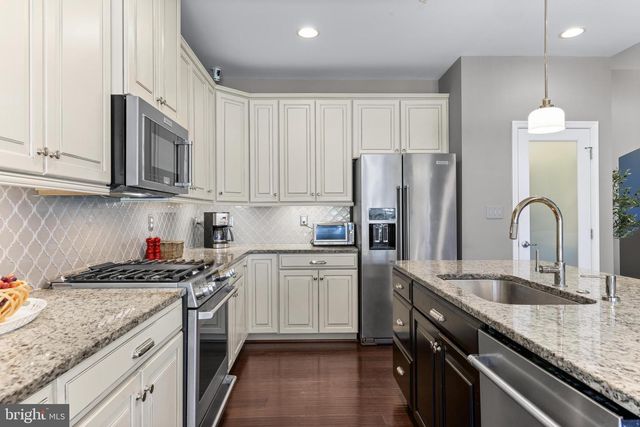 7918 MCNEAL FARM CIR, Baltimore, MD 21237