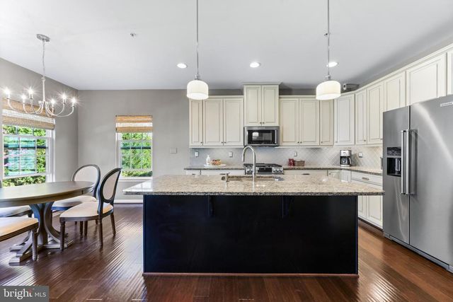 7918 MCNEAL FARM CIR, Baltimore, MD 21237