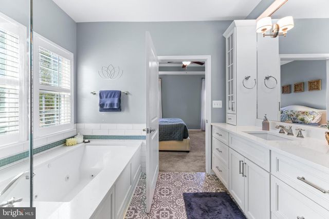 7918 MCNEAL FARM CIR, Baltimore, MD 21237