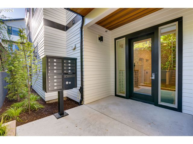 4329 N MISSISSIPPI Ave 9, Portland, OR 97217