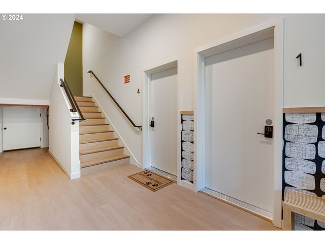 4329 N MISSISSIPPI Ave 9, Portland, OR 97217