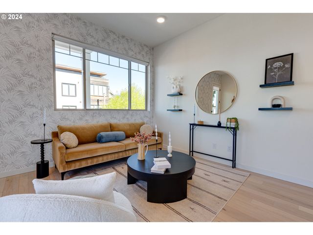 4329 N MISSISSIPPI Ave 9, Portland, OR 97217